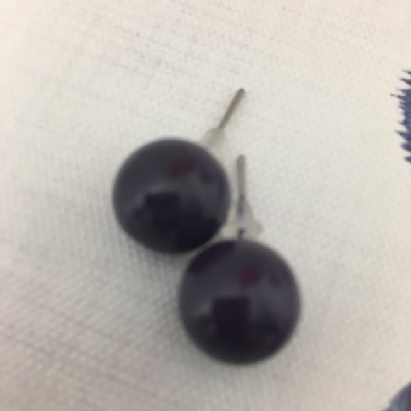 🎈Sale 🎈2 for $10 NWOT large purple ball post earrings - Picture 3 of 3